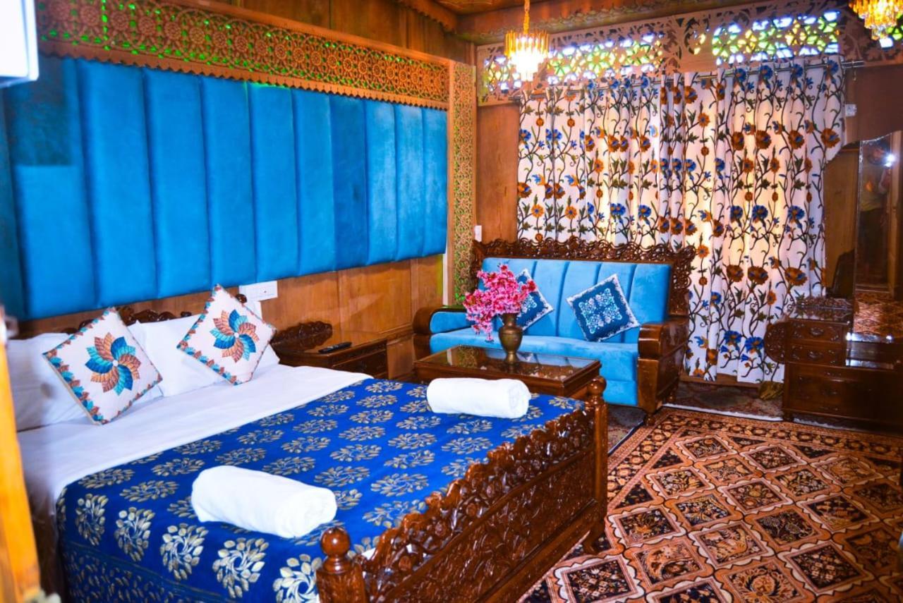 Heritage Amina Group Of Houseboats Srīnagar Exterior foto