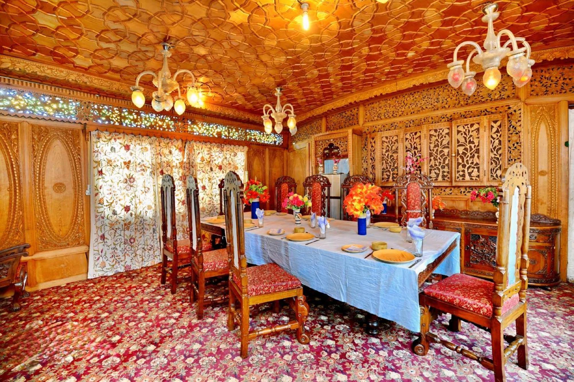Heritage Amina Group Of Houseboats Srīnagar Exterior foto