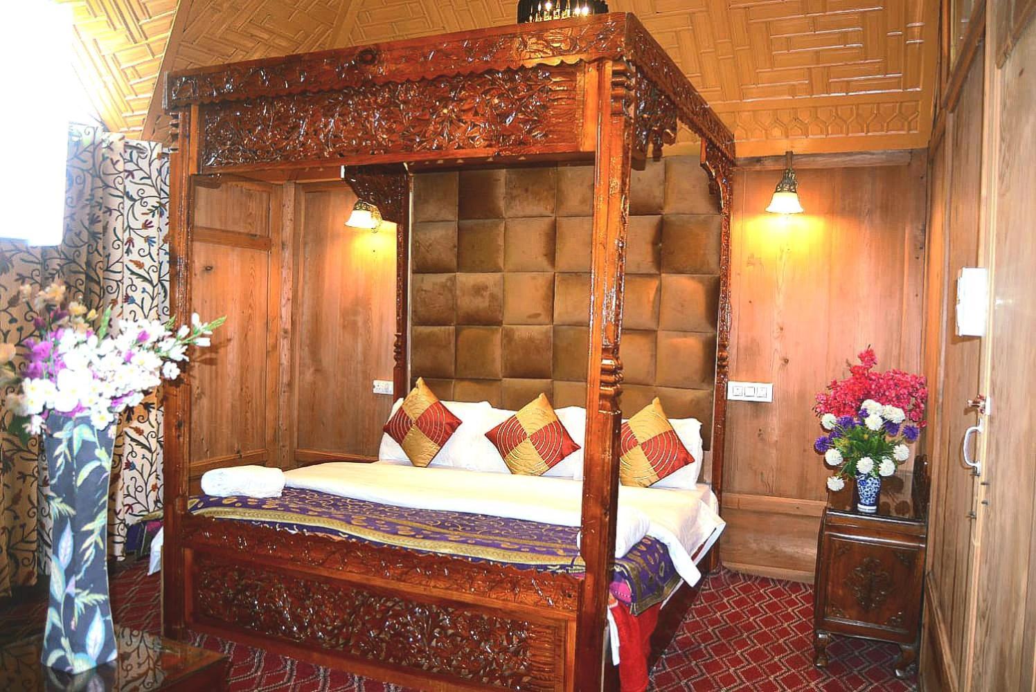 Heritage Amina Group Of Houseboats Srīnagar Exterior foto