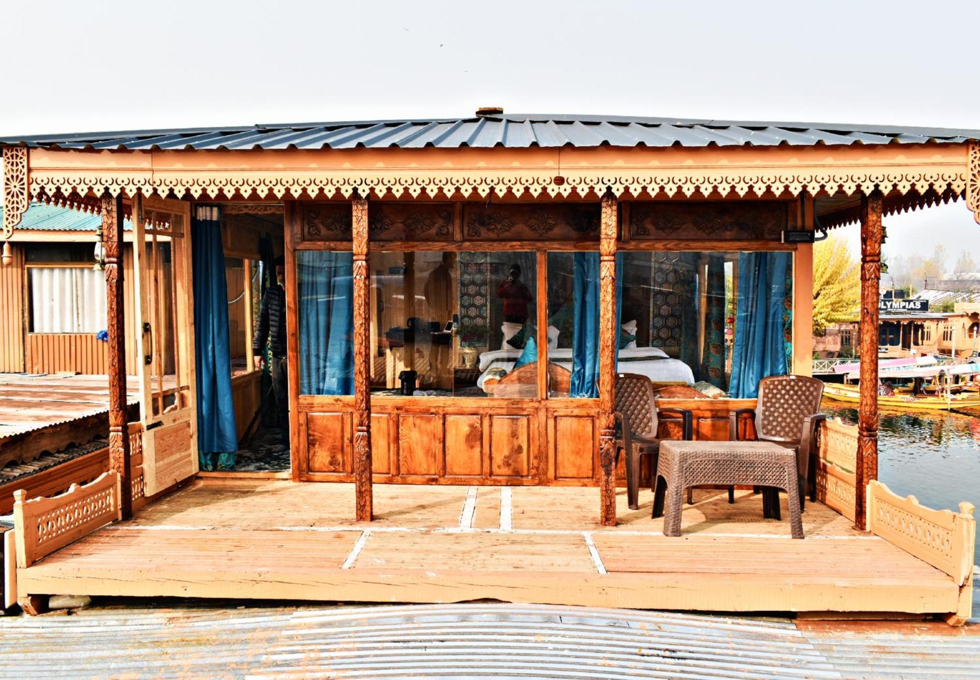 Heritage Amina Group Of Houseboats Srīnagar Exterior foto